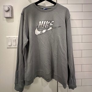 Nike gray logo crewneck - size L